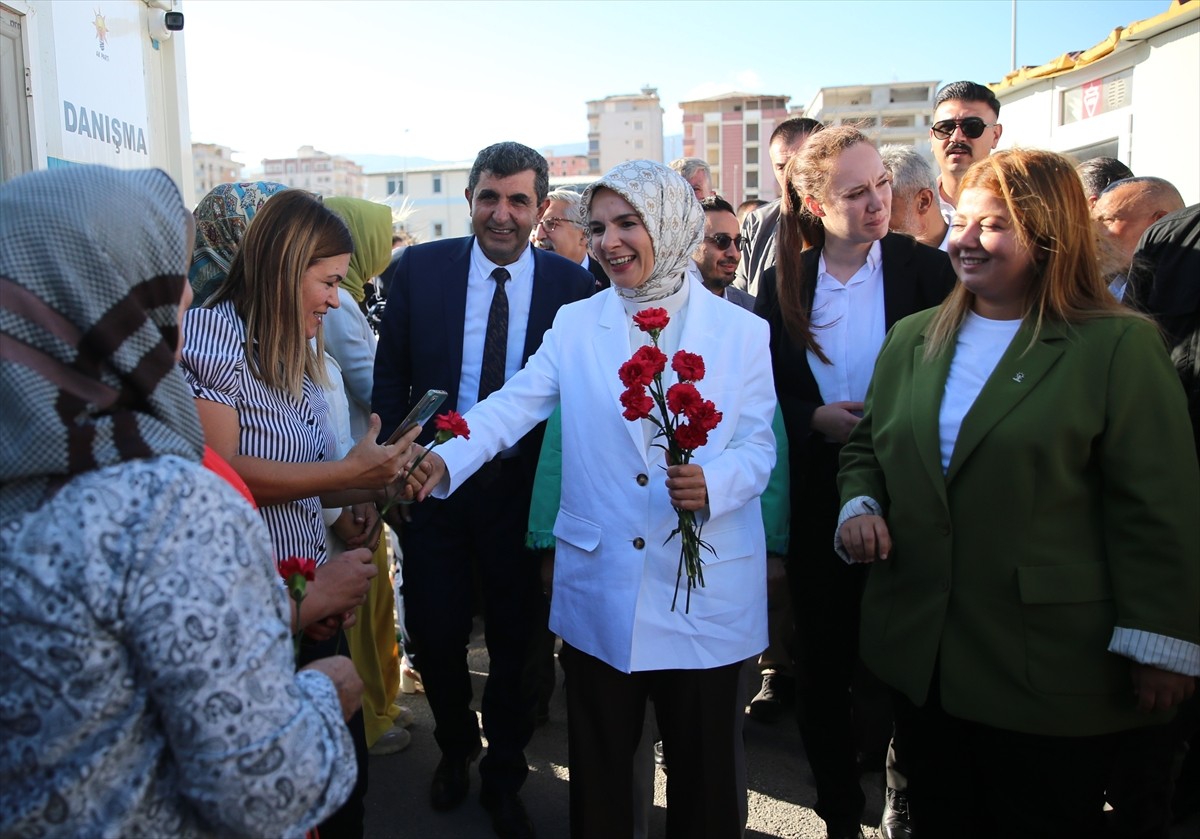 Aile ve Sosyal Hizmetler Bakanı Göktaş, Hatay'da Destekleri Anlattı