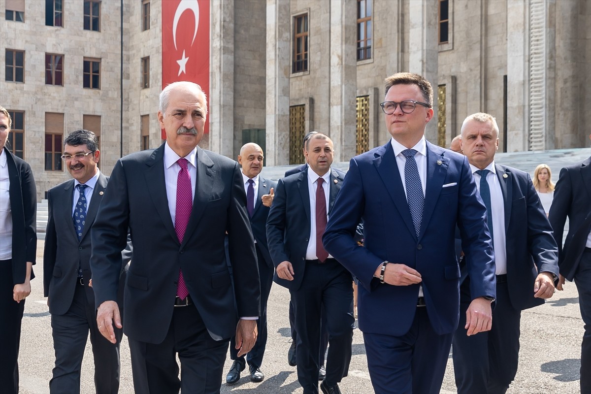 TBMM Başkanı Kurtulmuş ve Polonya Meclis Başkanı Holownia'dan Ortak Açıklamalar