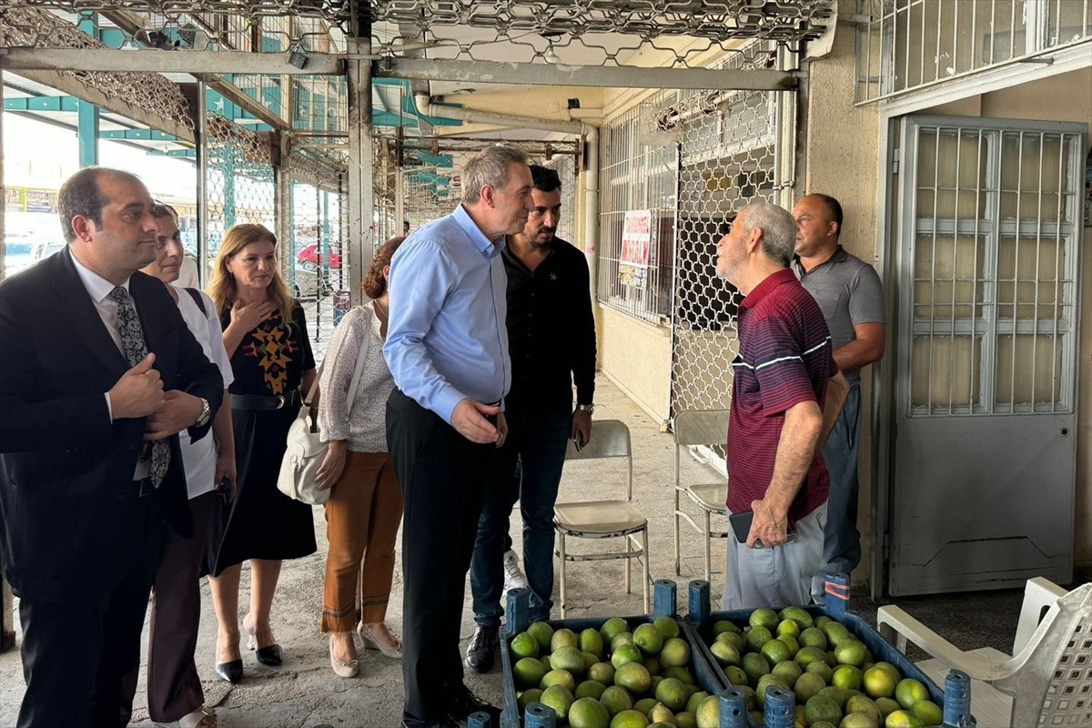 Tuncer Bakırhan Mersin'de Esnaf ve Vatandaşlarla Buluştu