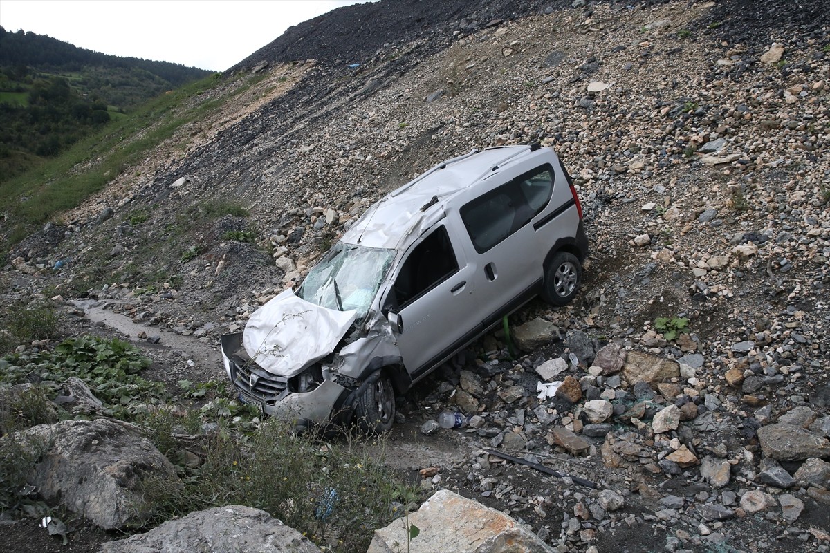 Kastamonu'da Otomobil Devrildi: 5 Yaralı