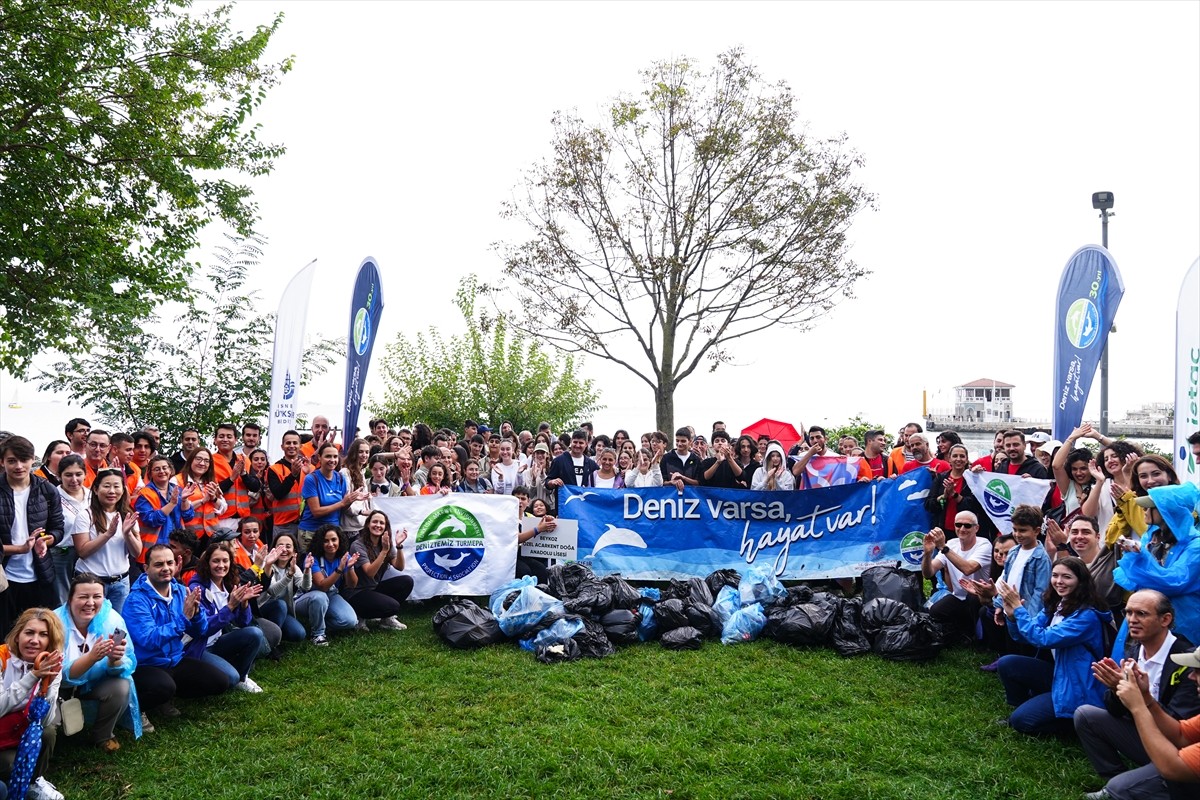 Moda Sahilinde Deniz Temizliği Etkinliği