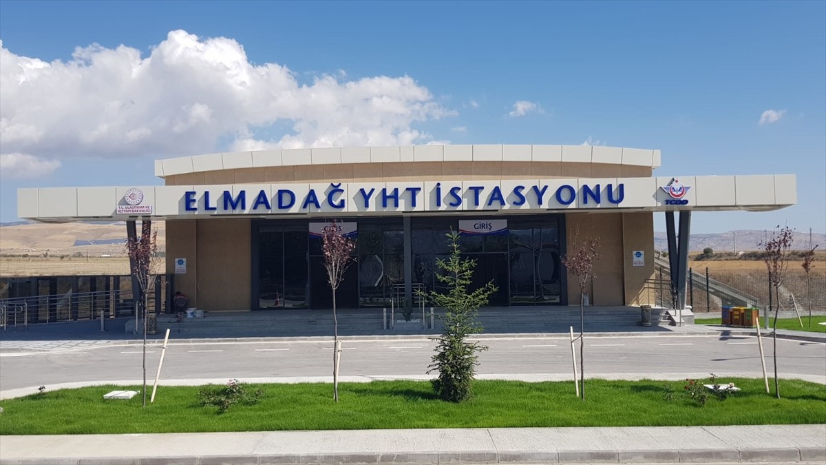 Yıldızeli ve Elmadağ YHT İstasyonları Hizmete Giriyor