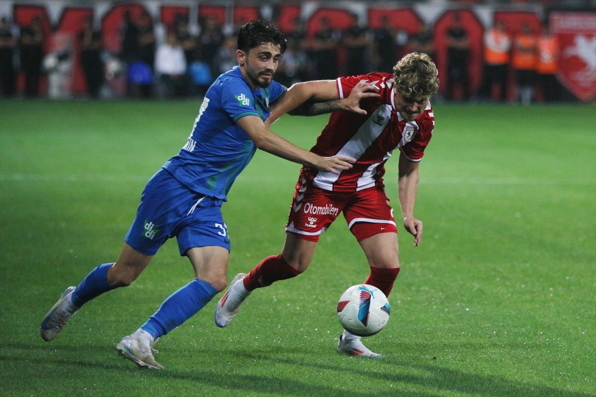 Samsunspor, Çaykur Rizespor'u Deplasmanda Yenerek 3 Puan Aldı