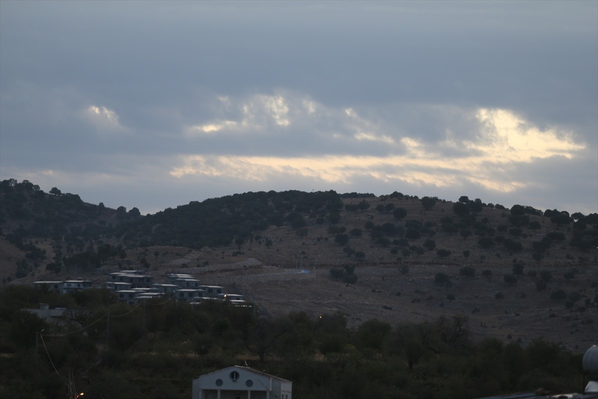 Siirt'teki Işık Hadisesi Bulutlar Arasında Kaldı