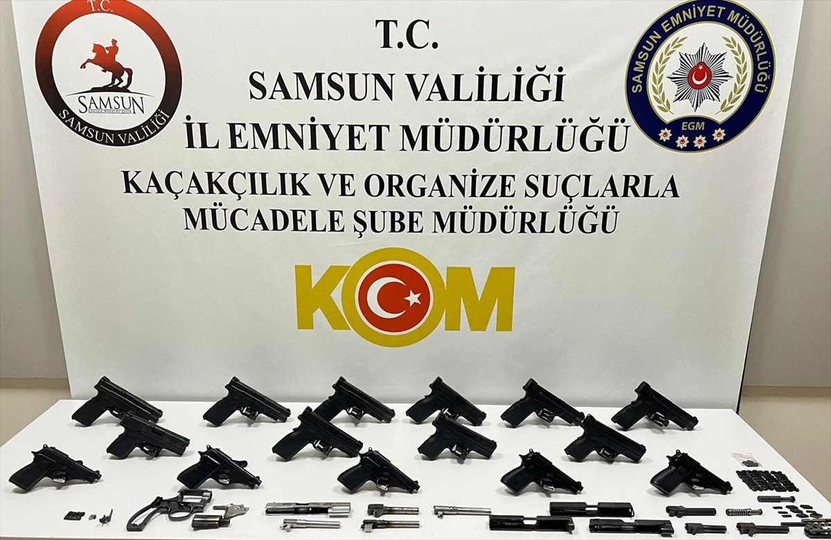 Samsun'da Kaçak Silah Ticareti Operasyonu: İki Zanlı Yakalandı