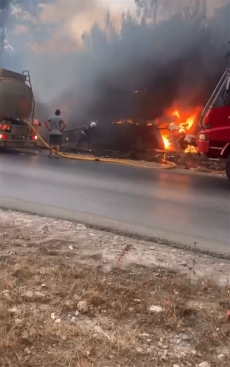 Bodrum'da Trafik Kazası: 1 Ölü, 2 Yaralı