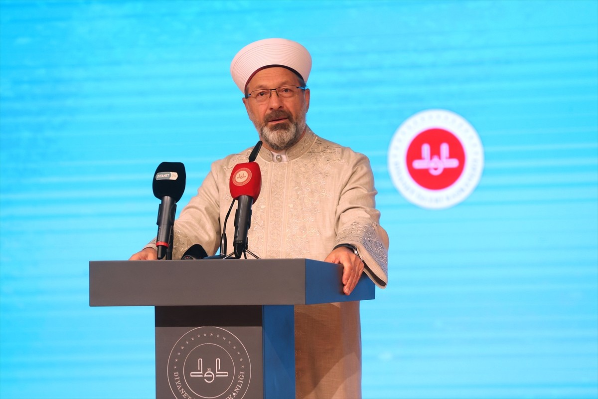 Diyanet İşleri Başkanı Ali Erbaş'ın Uluslararası Mevlid-i Nebi Sempozyumu Açılışındaki Mesajları