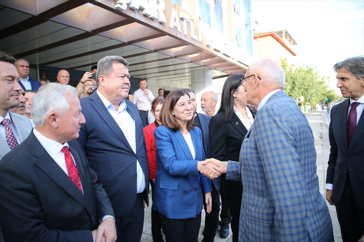 AK Parti Genel Başkan Yardımcısı Yılmaz Edirne'de Partililerle Buluştu