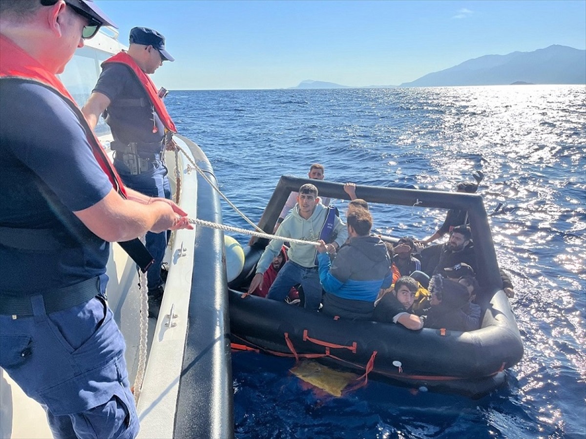 Muğla'da Düzensiz Göçmen Kurtarma Operasyonu