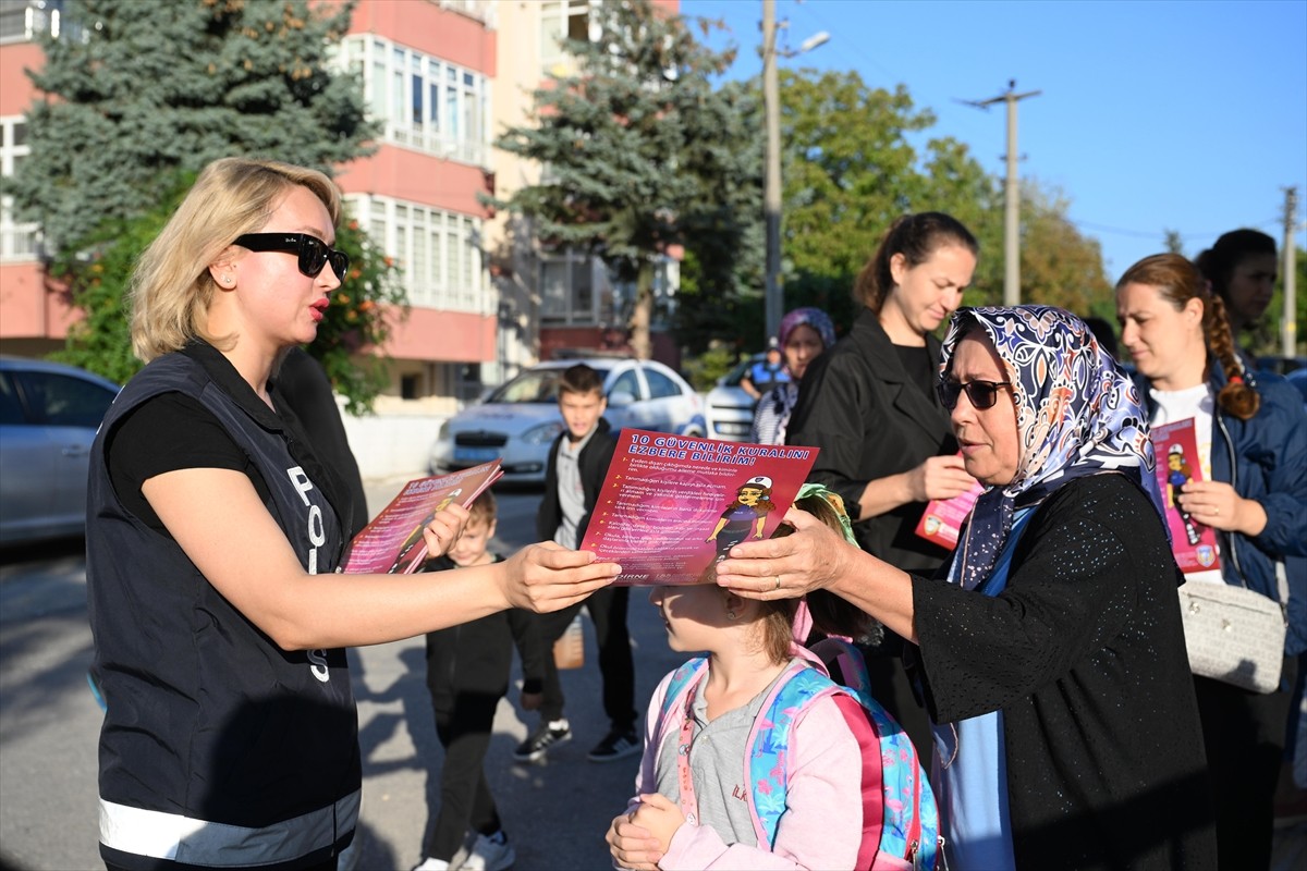 Edirne'de Güvenli Eğitim Uygulaması: Ebeveynler Güvenliği Sağlıyor