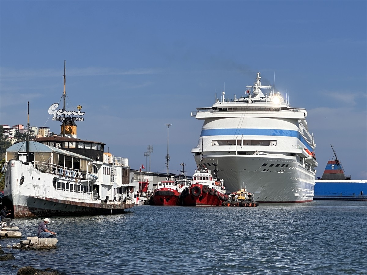 Astoria Grande Kruvaziyeri Samsun'a Uğradı