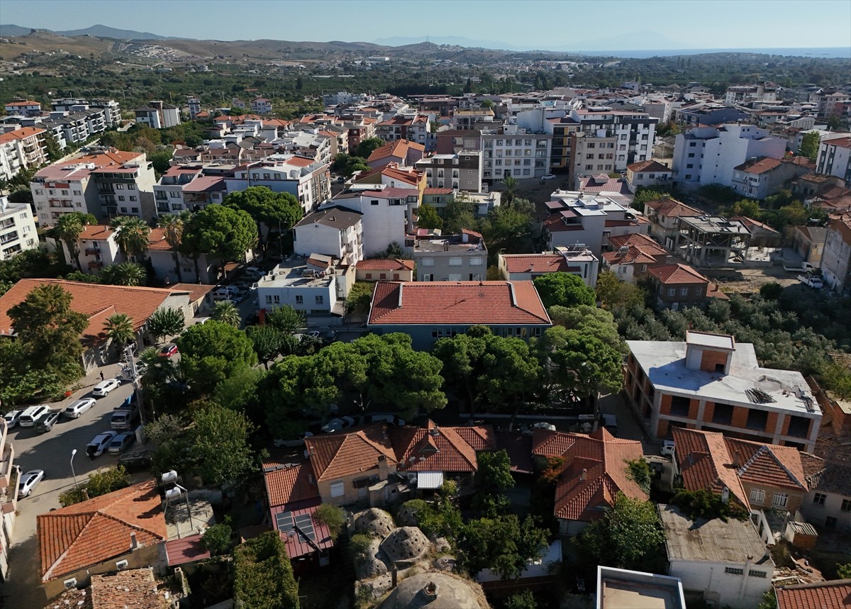 Seferihisar Belediyesi'nin SGK Borcu Yüzünden Cami ve Okul Takası Tepkilere Yol Açtı