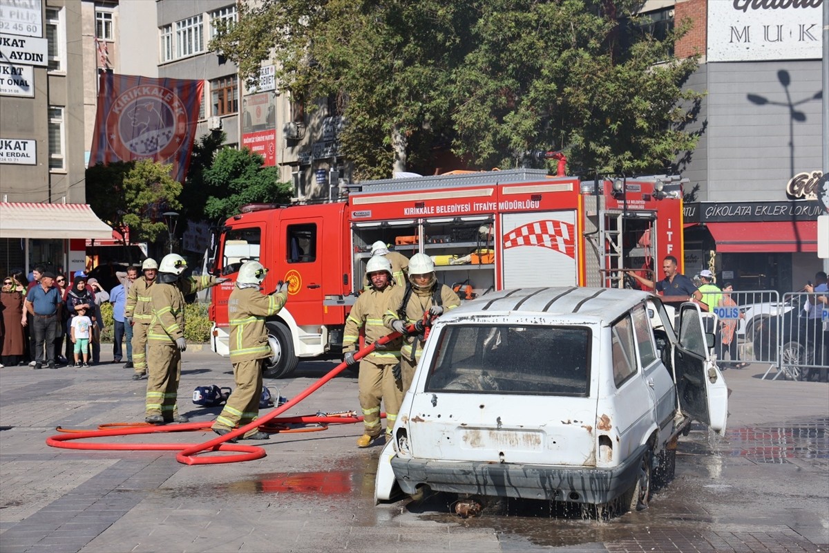 Kırıkkale'de İtfaiye Tatbikatı Gerçekleştirildi