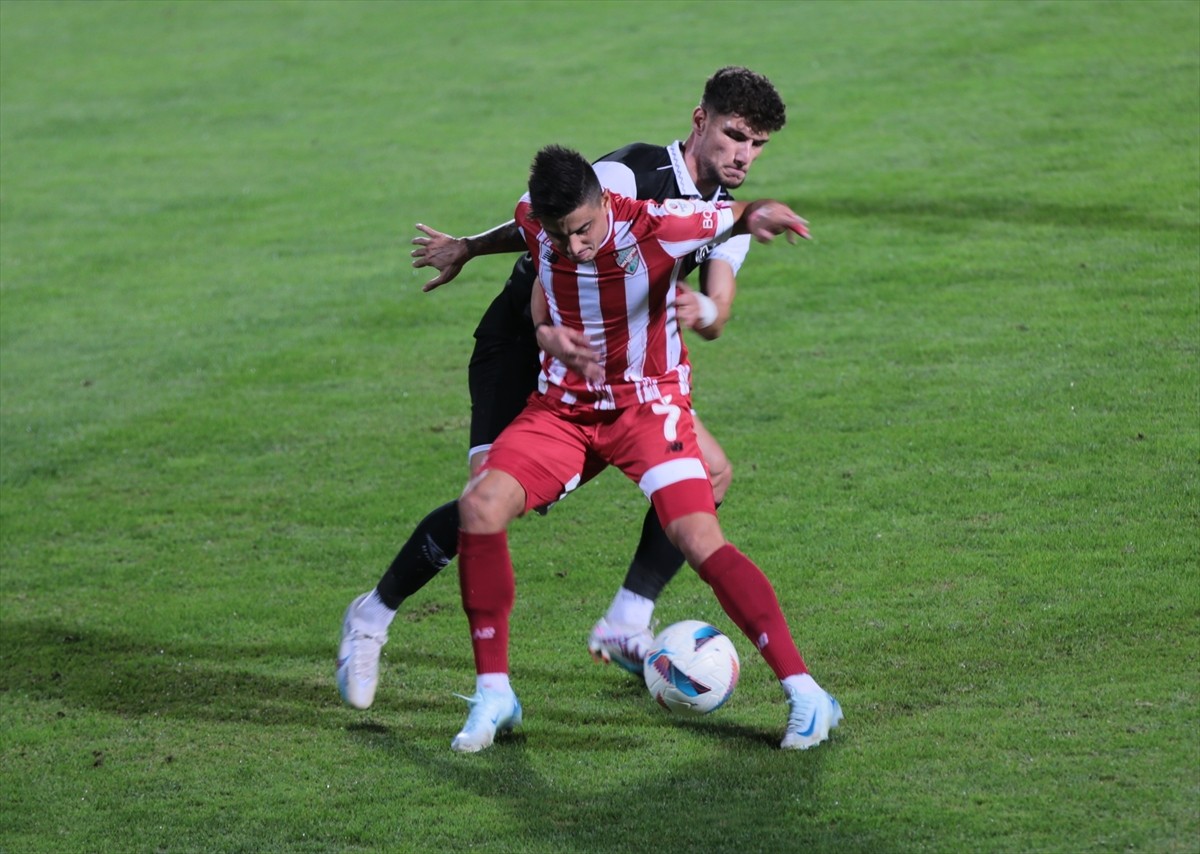 Boluspor, Manisa FK'yi 2-0 Mağlup Etti