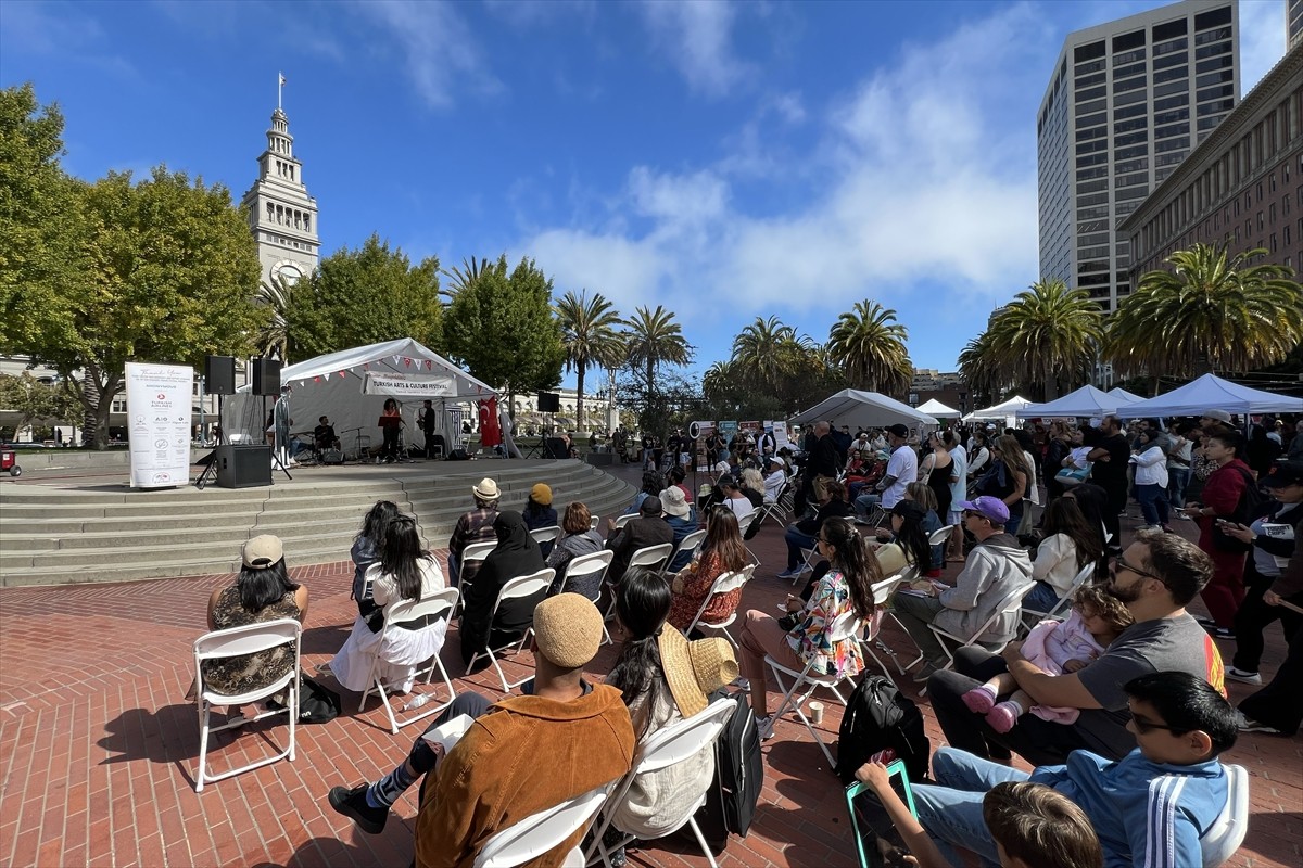 San Francisco'da İlk Türk Festivali Renkli Görüntülerle Gerçekleşti