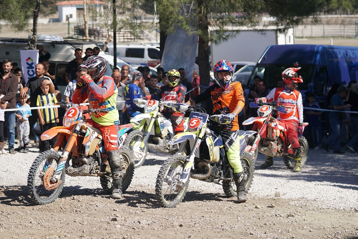 Çorum'da Coşkulu Enduro Motosiklet Yarışları Gerçekleşti