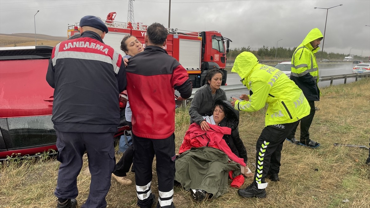 Bolu'da Turuş Zamanı: Anadolu Otoyolu'nda 7 Yaralı