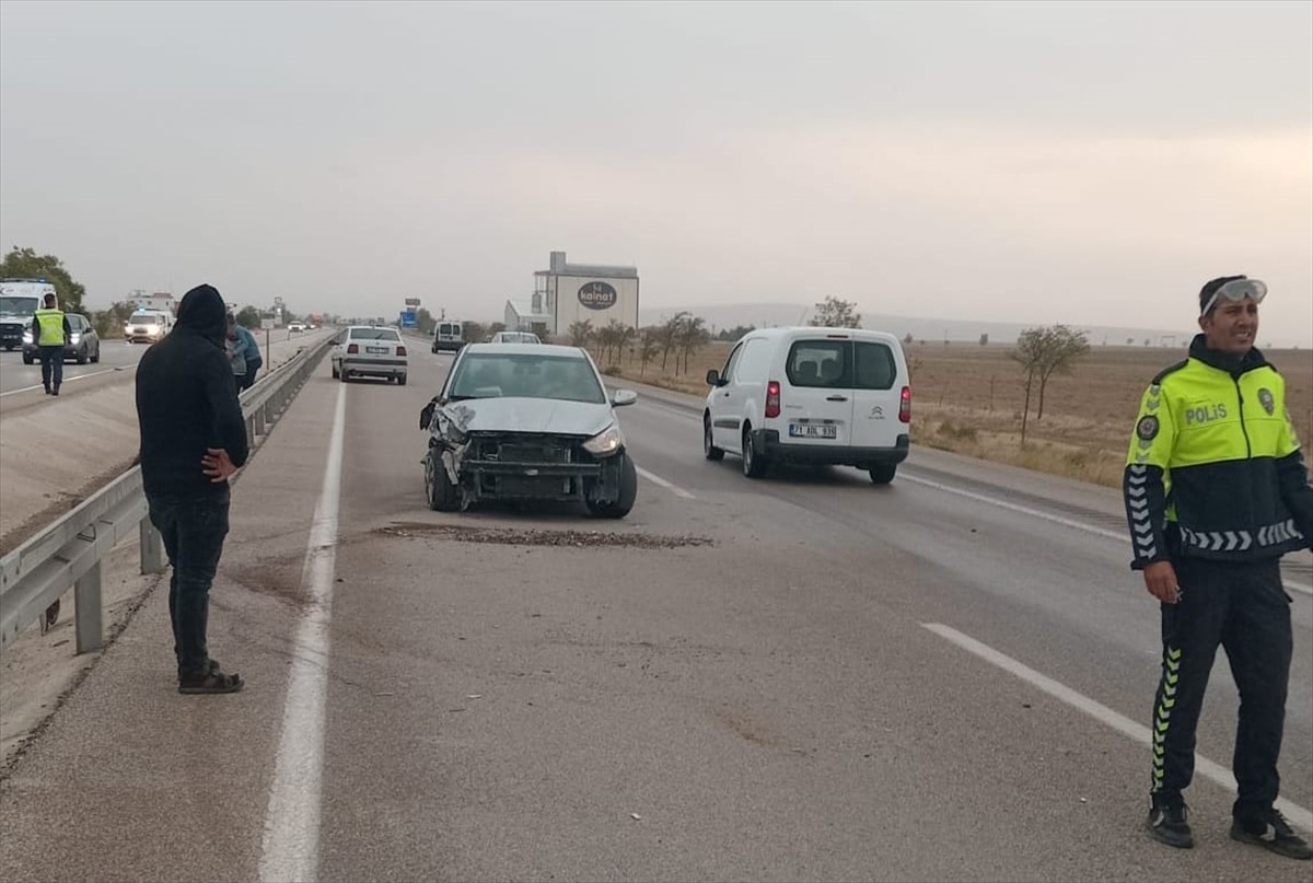 Konya'da Toz Taşınımı Nedeniyle Zincirleme Kaza: 6 Yaralı