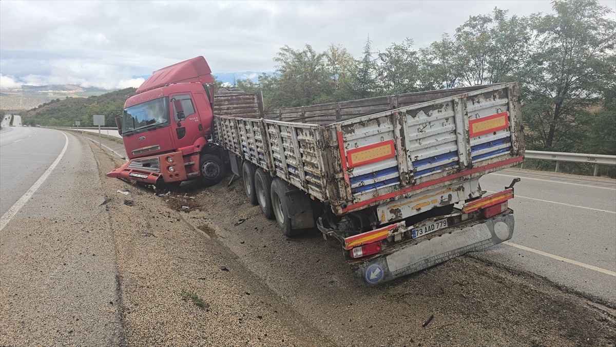 Karabük'te Üç Ayrı Trafik Kazasında Üç Yaralı