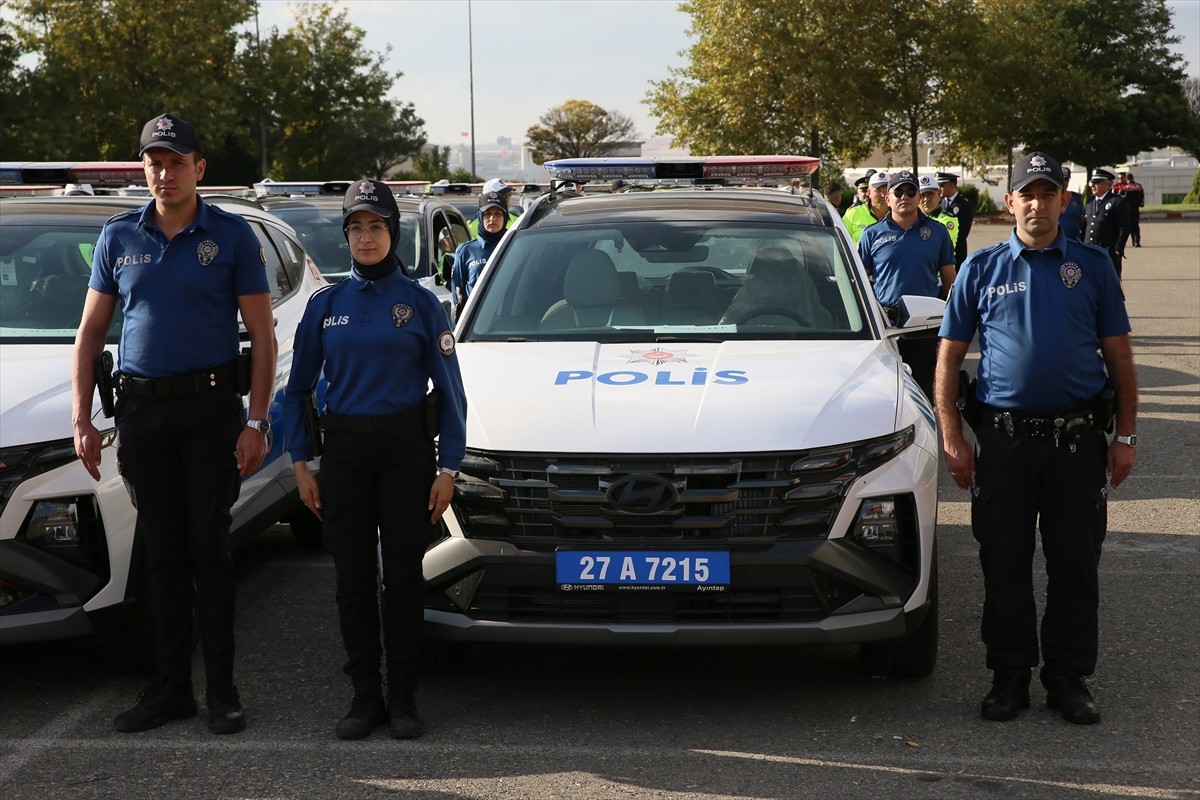 Gaziantep'te Emniyet ve Jandarma Filolarına Yeni Araçlar Katıldı