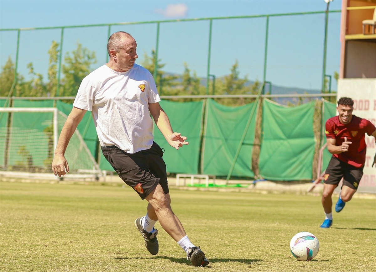 Göztepe, Sivasspor Maçına Hazırlıklarını İki Şifreyle Sürdürüyor