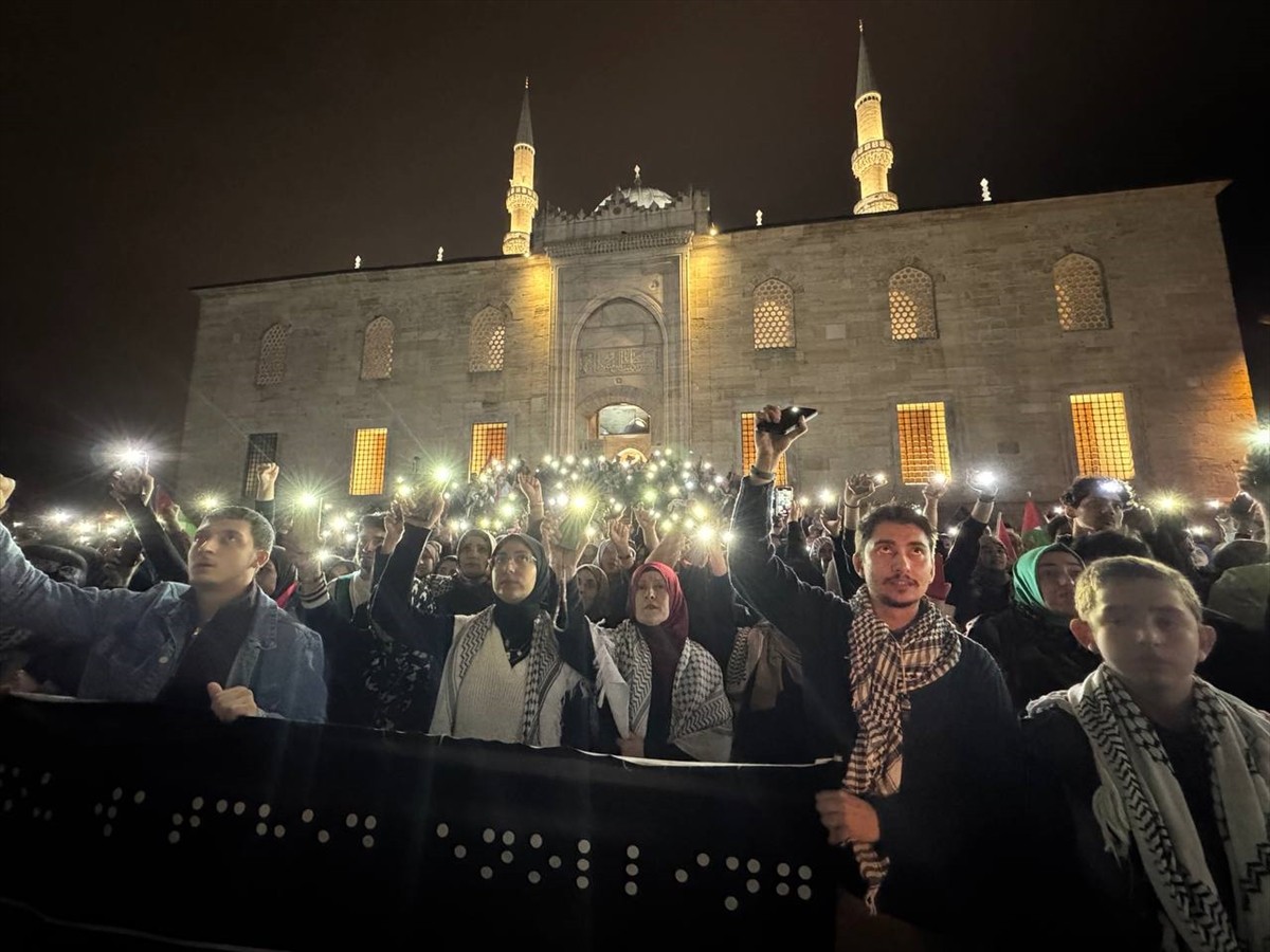 İstanbul'da Gazze Saldırılarına Protesto