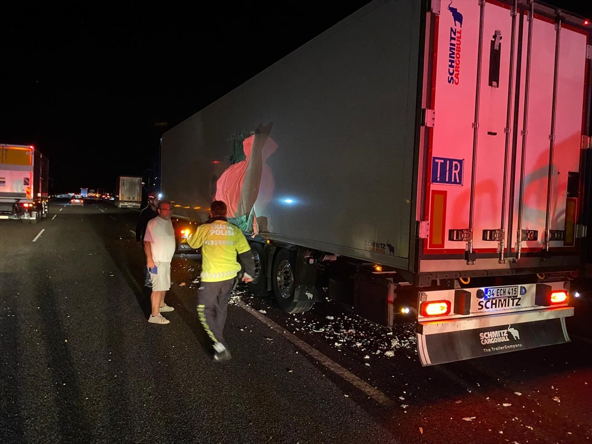 Balıkesir'de Zincirleme Trafik Kazası: 1 Yaralı