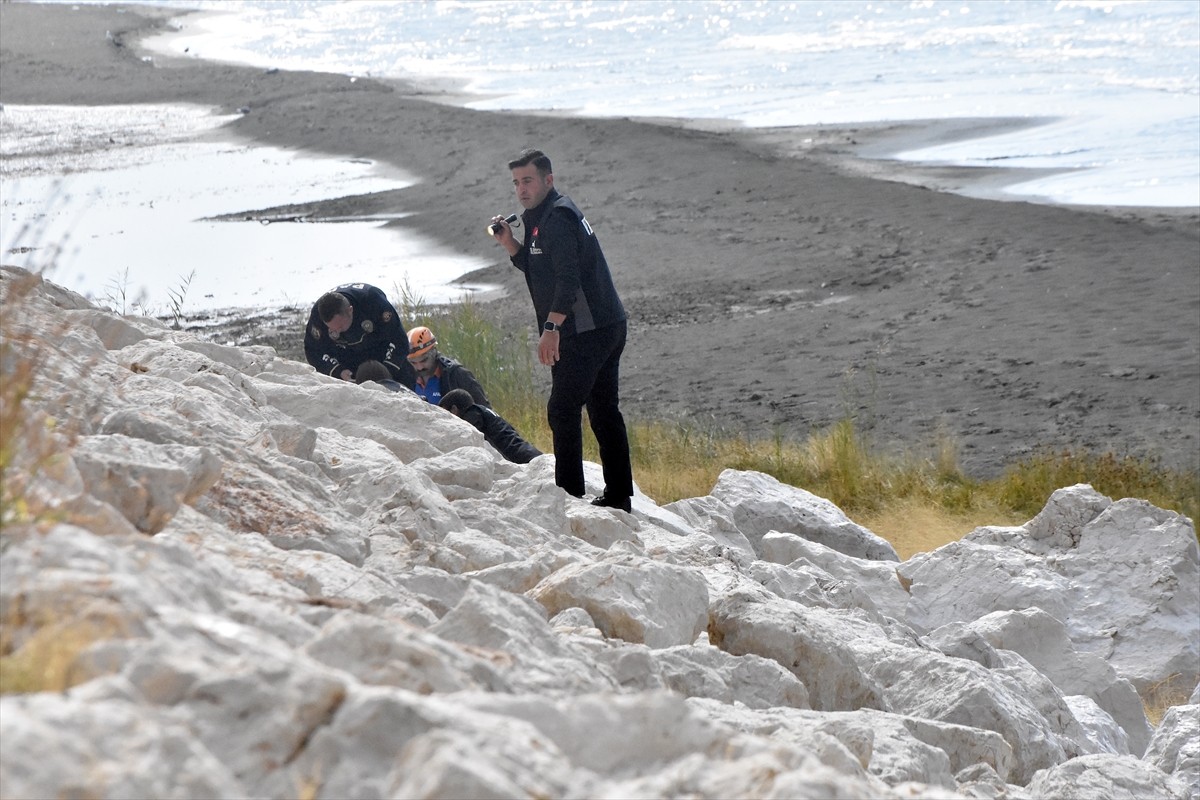 Van'da Kaybolan Öğrenci İçin Arama Çalışmaları Devam Ediyor