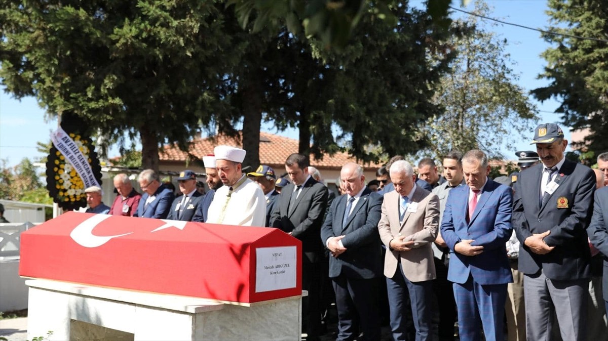 Edirne'de Kore Gazisi Mustafa Adıgüzel'in Cenaze Töreni Düzenlendi