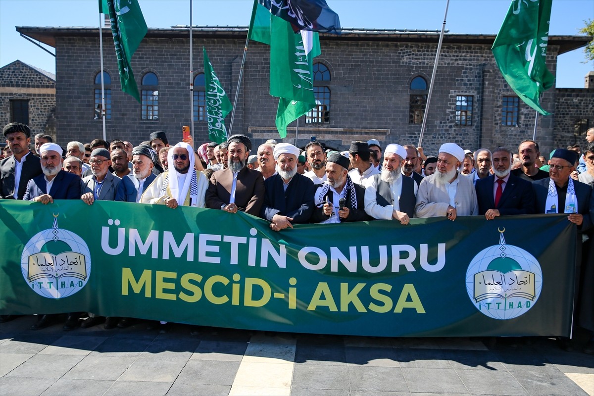 Diyarbakır'da Gazze İçin Protesto Gösterisi