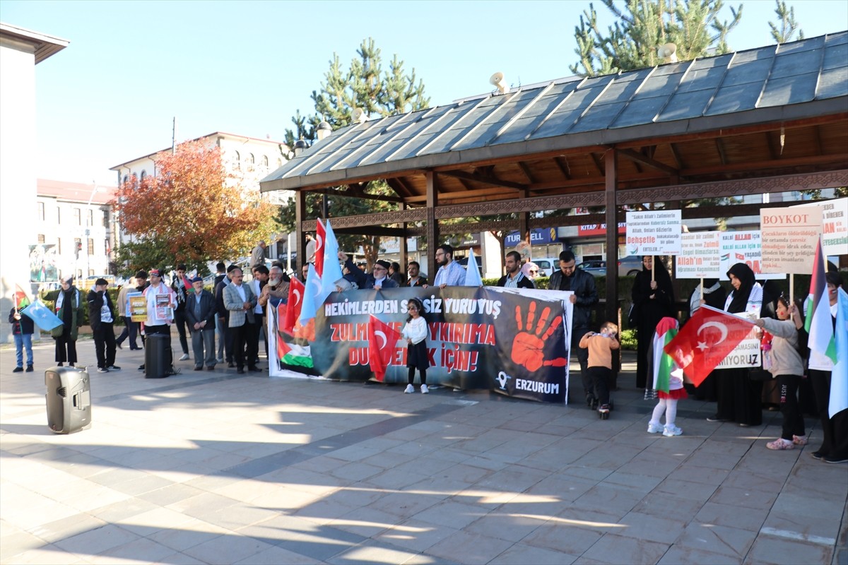 Erzurum'da Sağlık Çalışanları Gazze İçin Yürüyüş Gerçekleştirdi