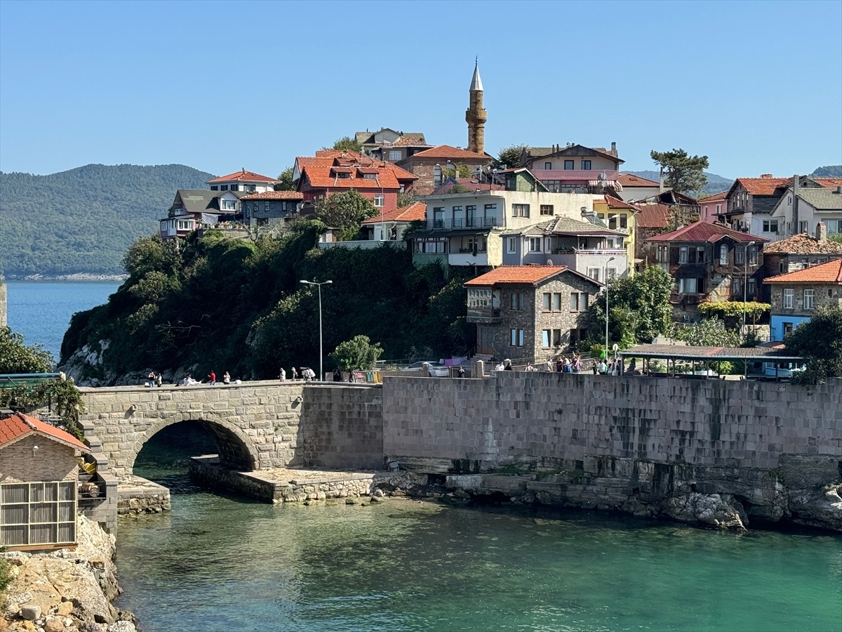 Amasra'da Fırtına Sonrası Ziyaretçi Yoğunluğu