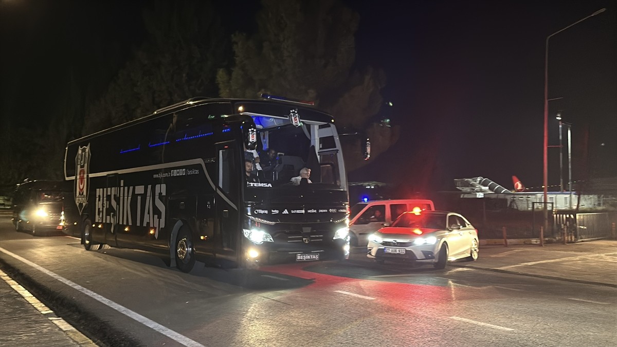 Beşiktaş Gaziantep'e Ulaşarak Maç İçin Hazırlıklarını Başlattı