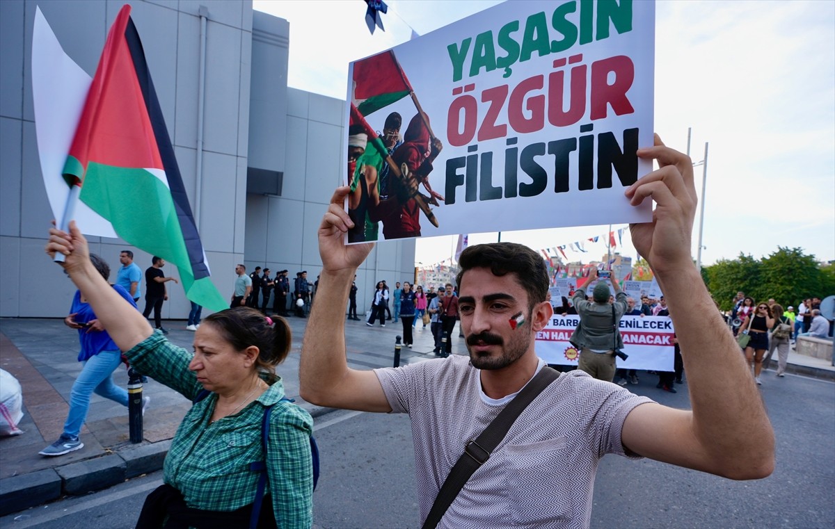 İstanbul'da Filistin Direnişine Destek Yürüyüşü