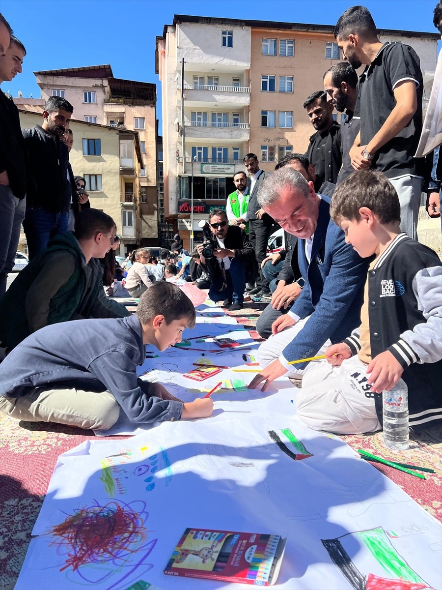 Van, Hakkari ve Bitlis'te Çocuklardan Filistin'e Destek Ressamlığı