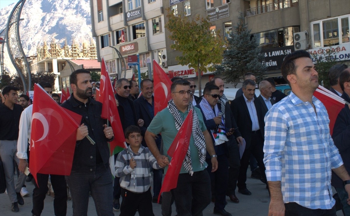 Hakkari'de Gazze'ye Destek Yürüyüşü Düzenlendi