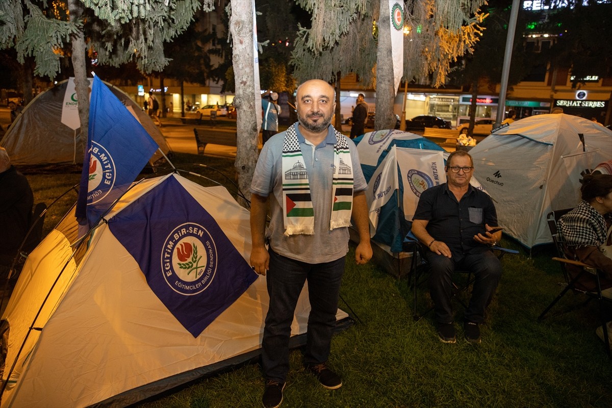 Sakarya'da Filistin İçin Çadır Nöbeti Başlatıldı