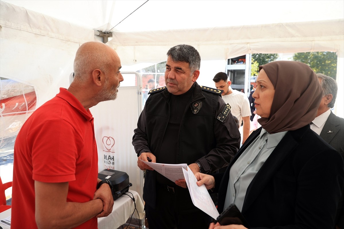 Edirne'de Öğrencilere Kan Bağışı İçin Ödüller Verildi