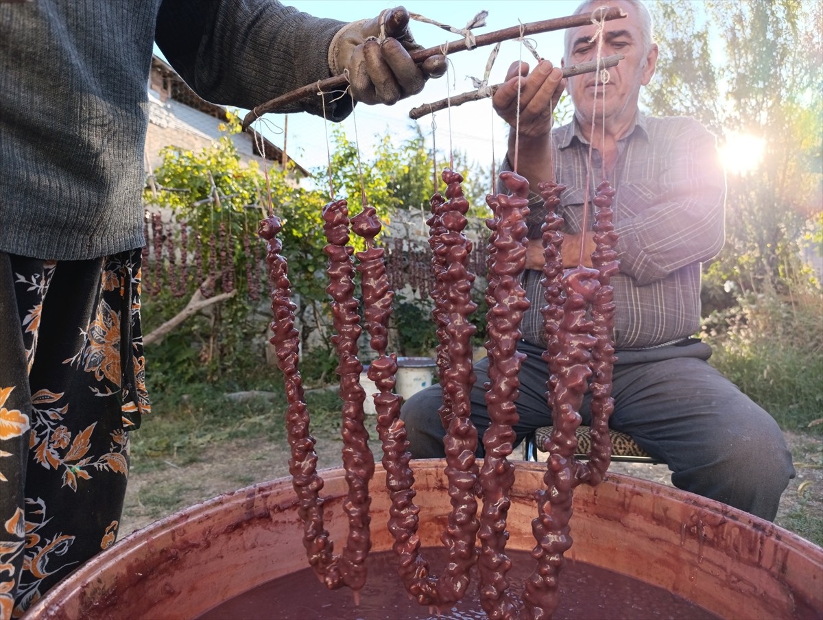 Tunceli'nin Geleneksel Lezzeti Orcik Üretimine Başlandı