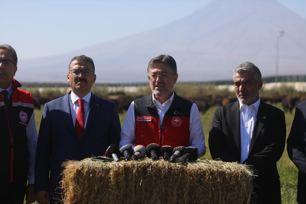 Iğdır'da Hayvancılıkta Üretimi Geliştirme Projesi Tanıtıldı