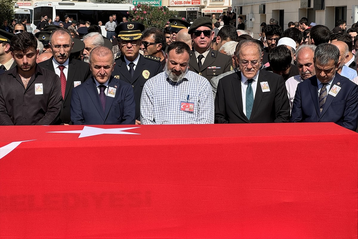 Elazığ'da Şehit Piyade Sözleşmeli Er Sefer Alan İçin Tören