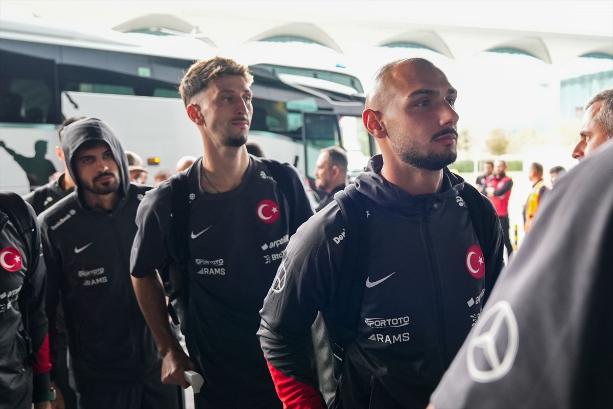 A Milli Takım, Karadağ Maçına Hazırlanmak İçin Samsun'a Gitti