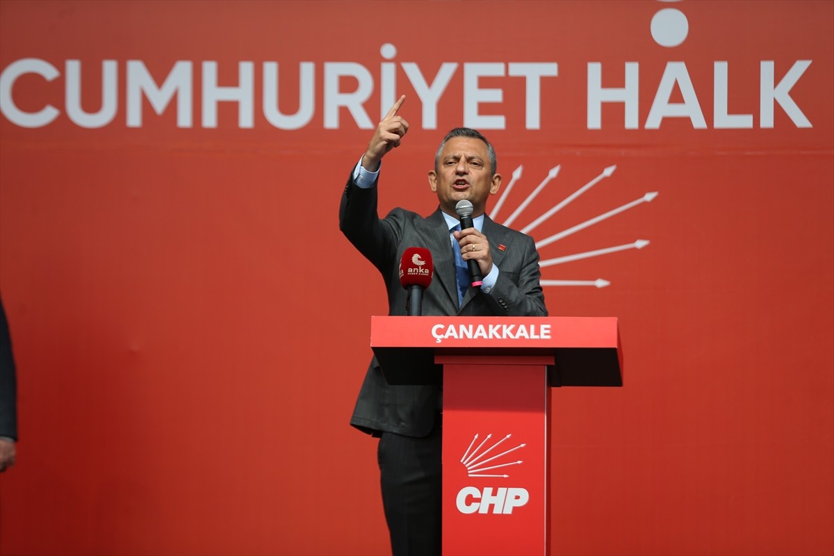 CHP Genel Başkanı Özgür Özel Çanakkale'de Ekonomi ve Eğitim Üzerine Konuştu