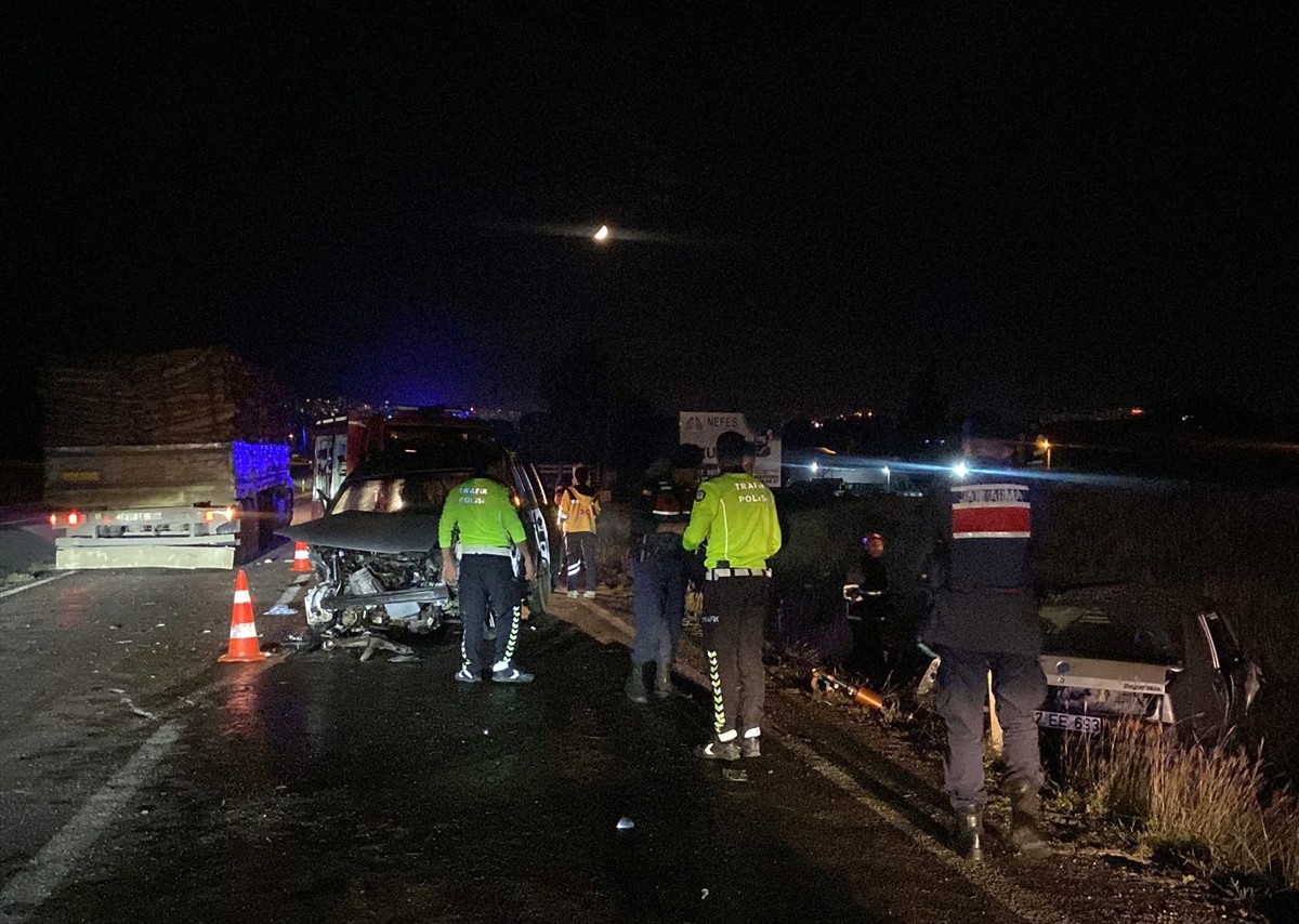 Kastamonu'da Trafik Kazası: 3 Yaralı