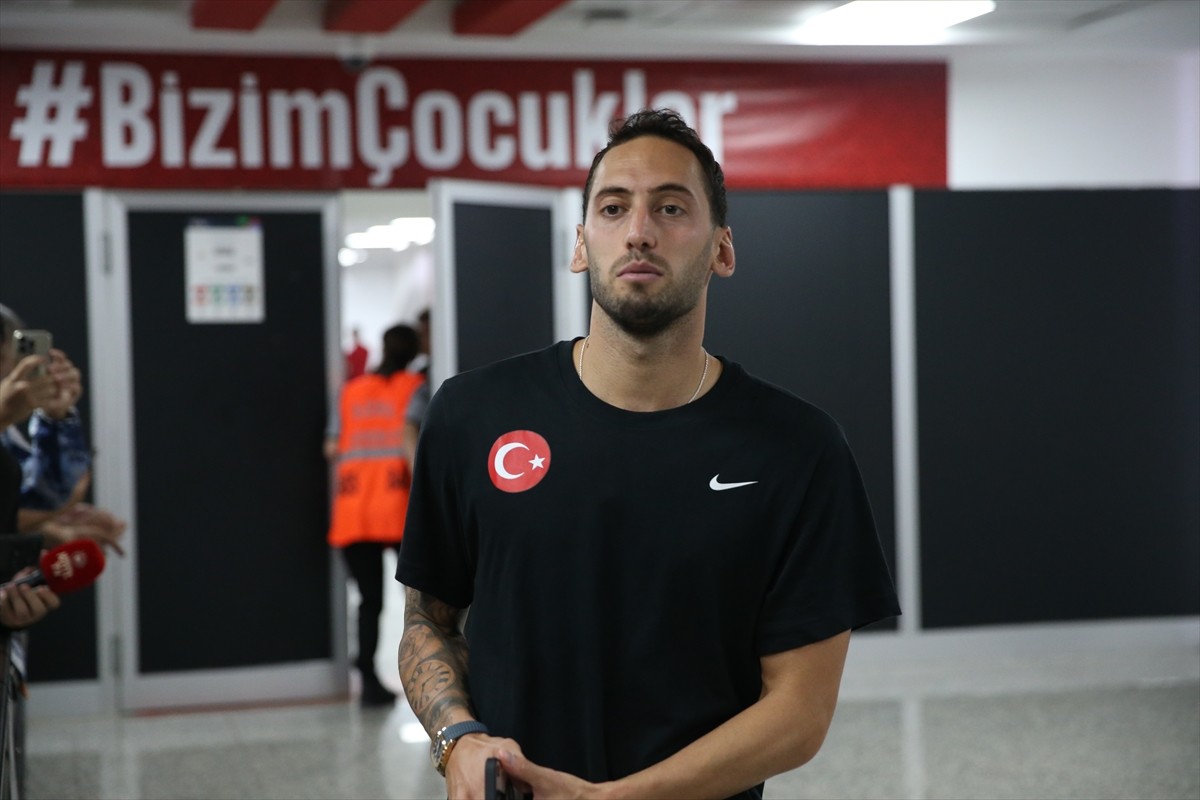 A Milli Takım Kaptanı Hakan Çalhanoğlu'dan Açıklamalar