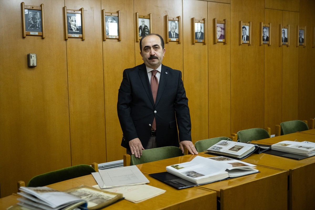 Ankara'nın Tarihine Işık Tutan 2 Bin Fotoğraf ve Belge