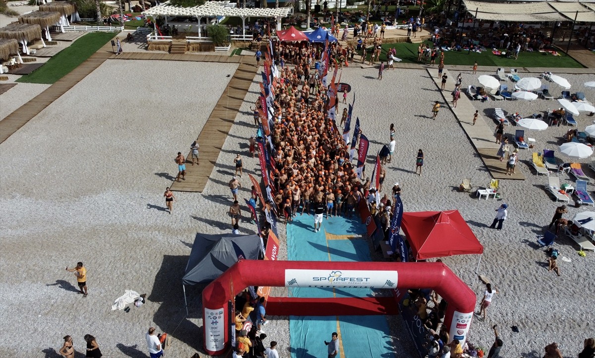 5. Uluslararası Fethiye Spor Festivali'nde Yüzme Yarışları Coşkusu