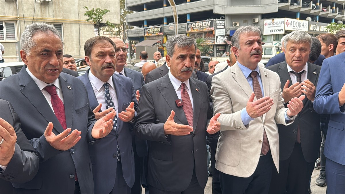 Kamu-Sen Genel Başkanı Kahveci Zonguldak'ta Açıklamalarda Bulundu