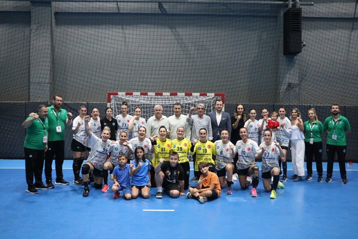 Bursa Büyükşehir Belediyespor, EHF Kadınlar Avrupa Kupası'nda Tur Atladi