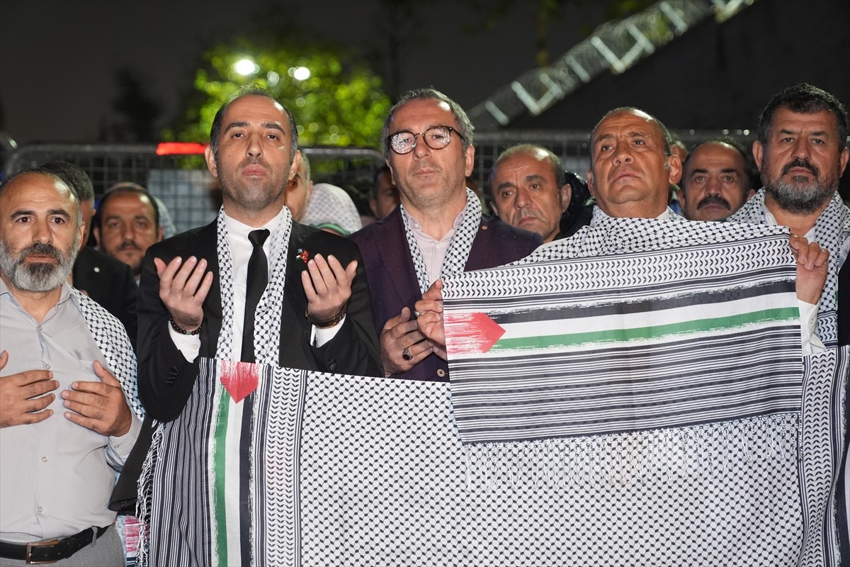 İstanbul'da ABD'nin İsrail Destekçiliğine Karşı Protesto